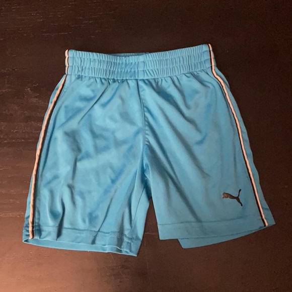 Puma shorts size 2T - Picture 4 of 4